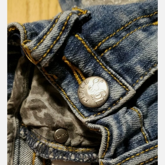 The Children's Place Girls Jeans Size 4 Boy Fit - Picture 12 of 12